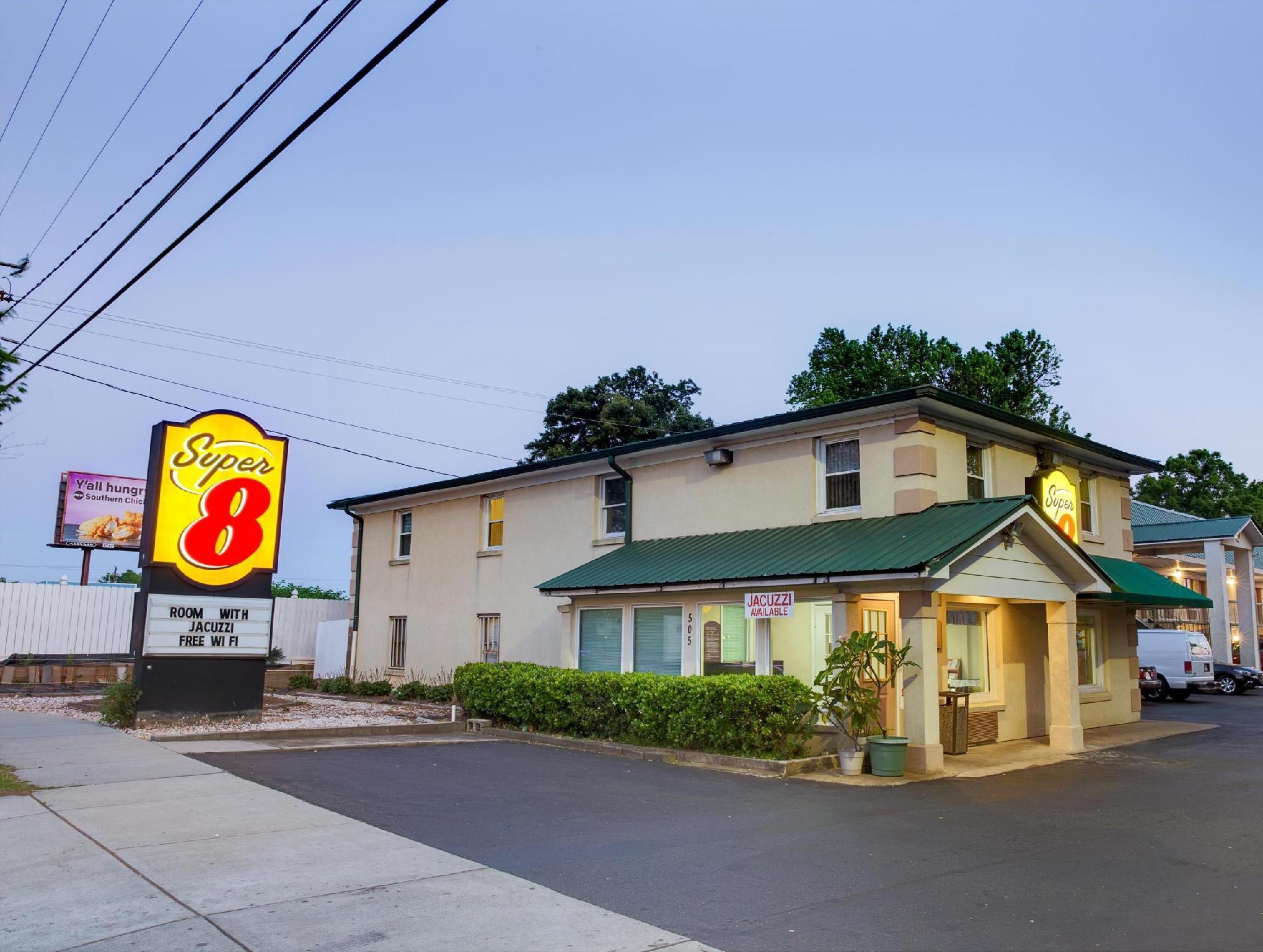 Super 8 By Wyndham Charlotte Downtown Area Motel Exterior photo